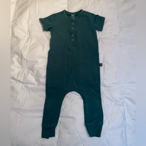 🌟Rags to Raches romper green in 2T